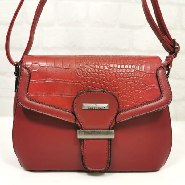 Червена дамска чанта, твърда от Италия - EvrikaShop