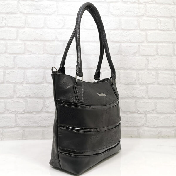 Черна ежедневна чанта Еврика с черен лак - EvrikaShop