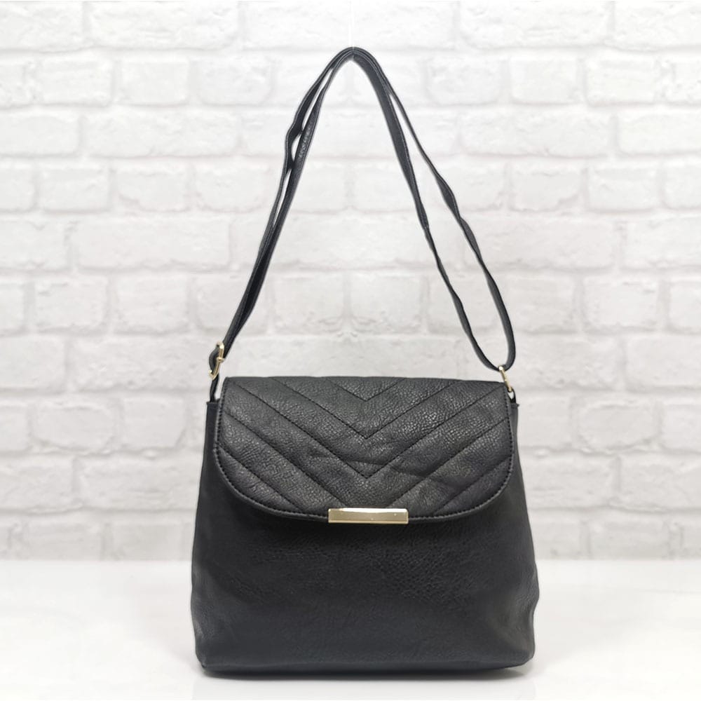 damska-chanta-64-186-3 Спортно-елегантна дамска чанта Еврика в черно - EvrikaShop ®