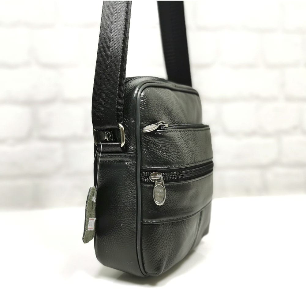 majka-chanta-8010-1 Чанта мъжка 8010Н черна естествена кожа, малка