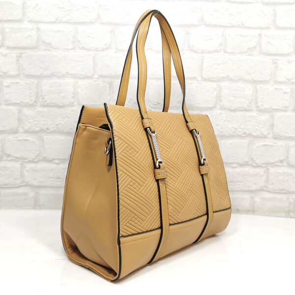Средно голяма дамска чанта Мария С бежова - EvrikaShop