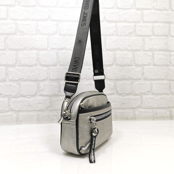 Сребриста дамска чанта David Jones, мека - EvrikaShop