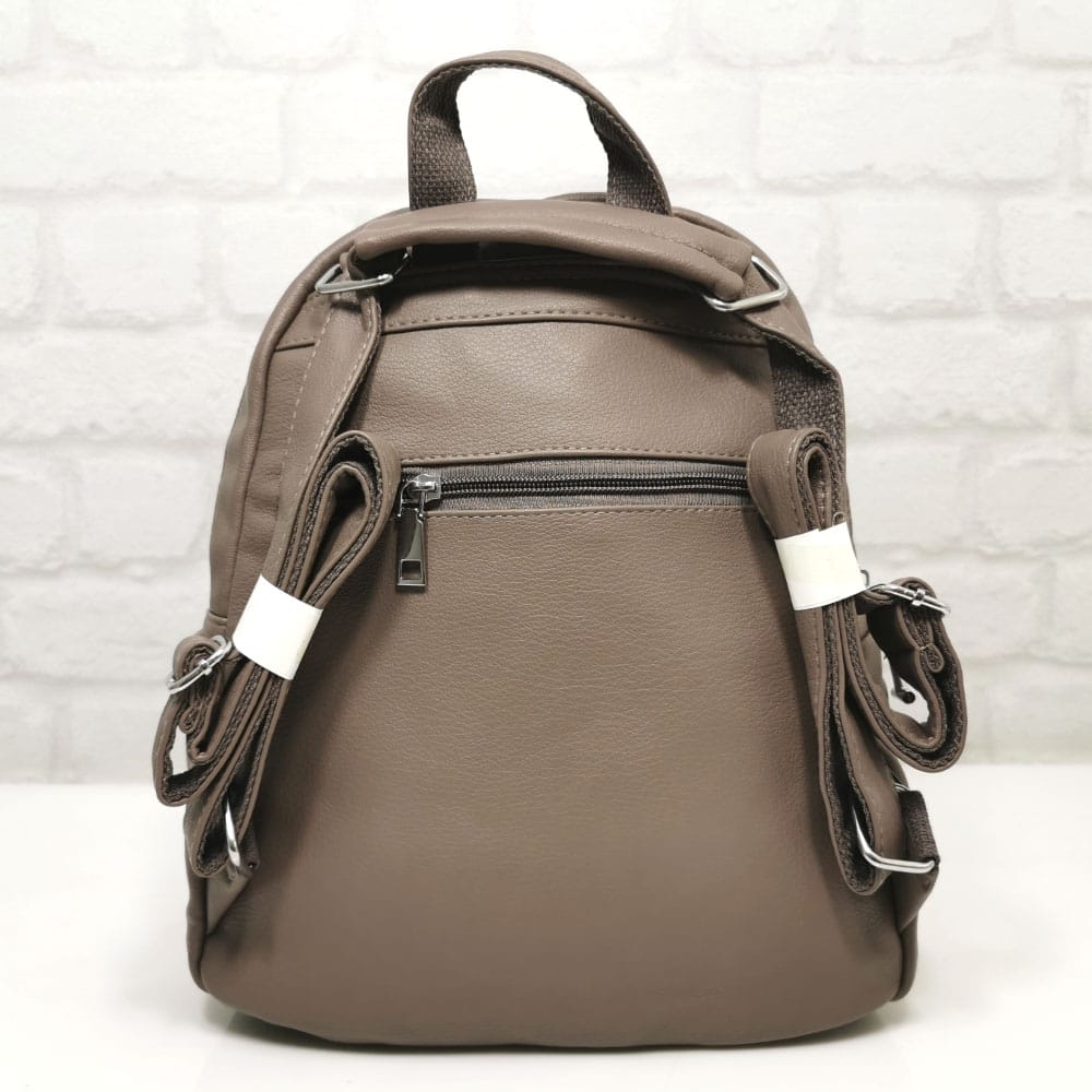 ranica-8016-1-2 Дамска раница бежова, средно голяма - EvrikaShop