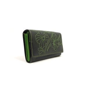 Портмоне от естествена кожа, черно със зелена бродерия, голямо-GAP 3015HZE