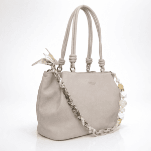 Дамска чанта с три прегради в модерен бледо лилав цвят