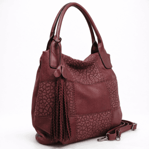 Бордо дамска чанта тип торба от еко кожа с пачуърк дизайн, декоративни елементи тип ресни и дълга дръжка