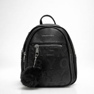 черна дамска раница с преден джоб и декоративен пухкав елемент
