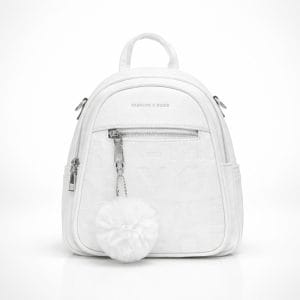 бяла дамска раница с ципове и пухкав ключодържател отпред