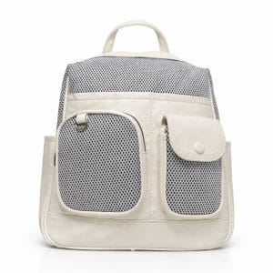 дамска раница анфас – кремава раница с предни джобове и декоративна мрежа отпред